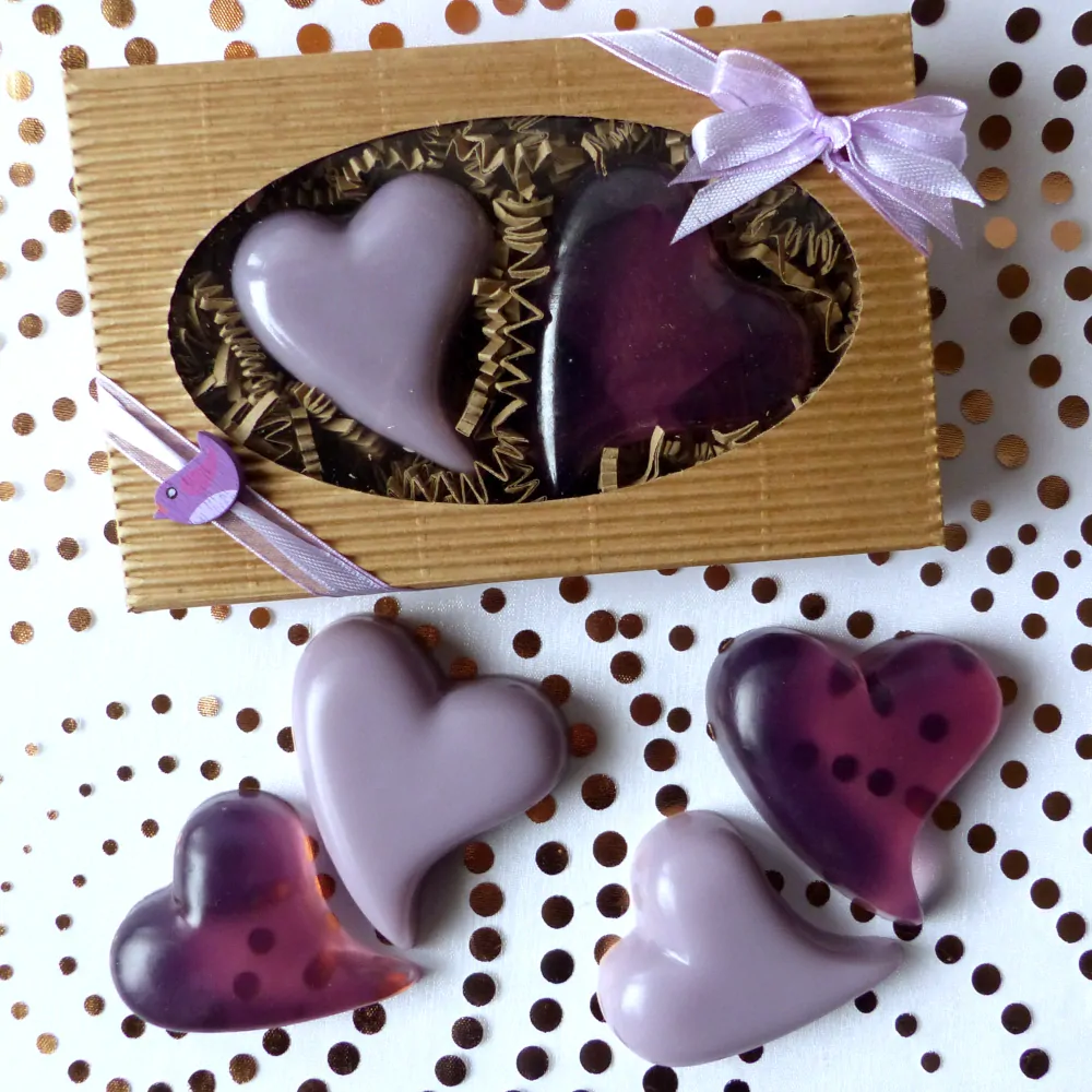 Duo mýdlových srdíček v dárkovém balení  