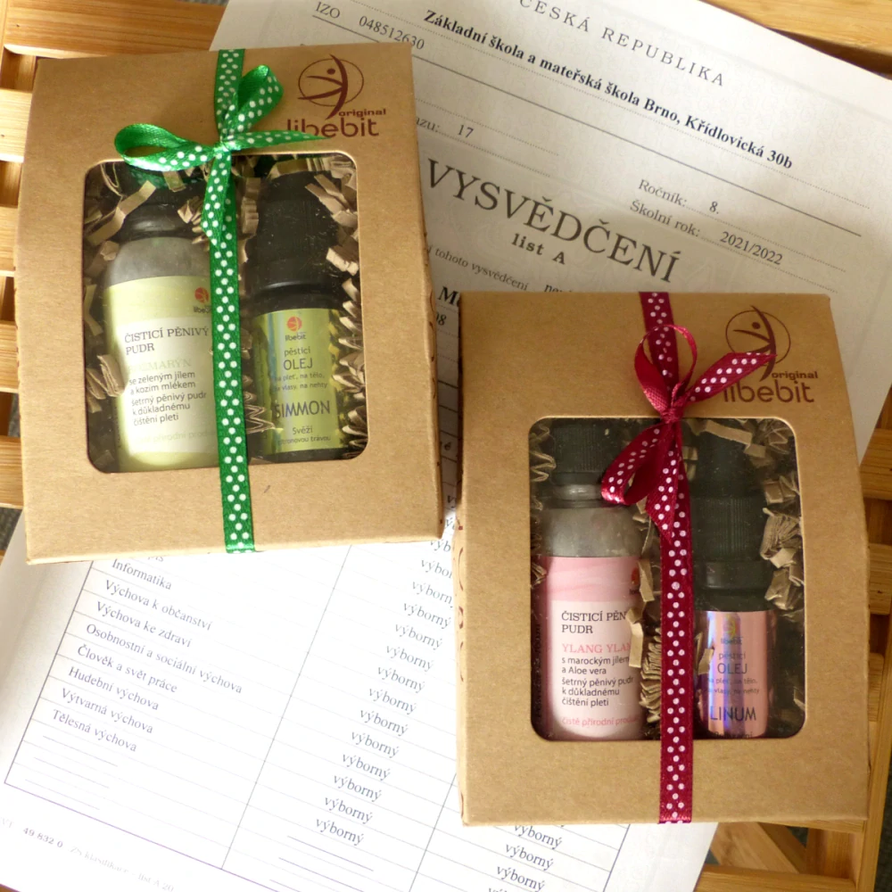 Pěsticí olej SIMMON a pěnivý pudr ROZMARÝN v sadě pro paní učitelku